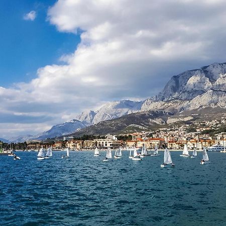 Lovely Apartment In Makarska With Kitchen Exteriér fotografie