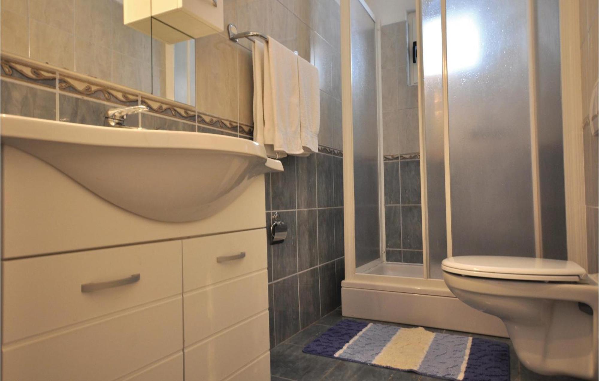 Lovely Apartment In Makarska With Kitchen Exteriér fotografie